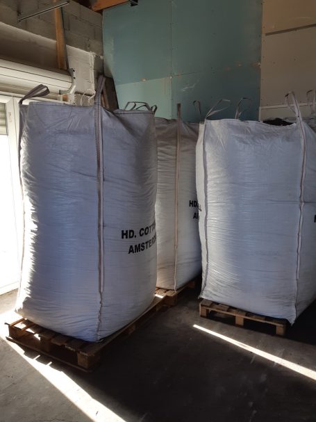 Big Bags d'une contenance de 1 tonne remplis de tartre